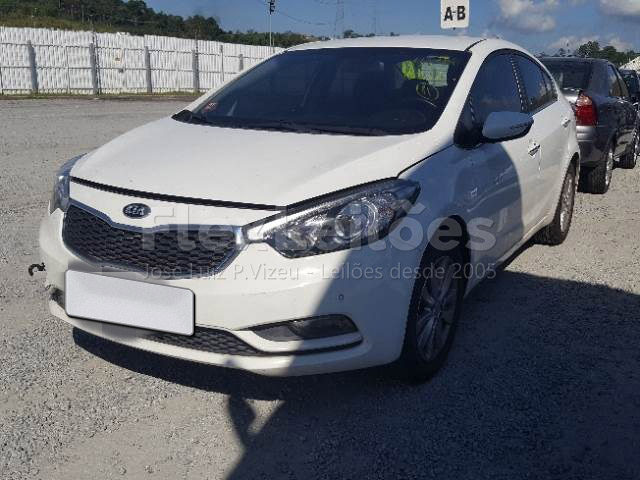 LOTE 024 - KIA CERATO SX 1.6 16V 2014