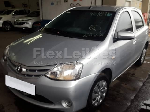 LOTE 035 - TOYOTA ETIOS X 1.3 16V 2017