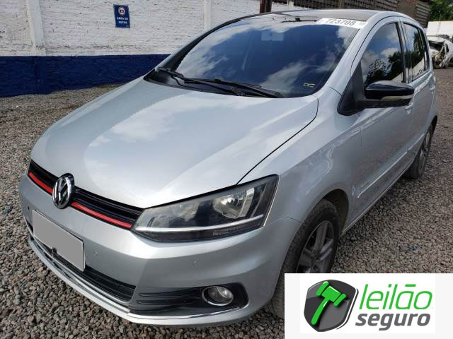 LOTE 032 VOLKSWAGEN/FOX HIGHLINE 1.6 16V MSI 2015