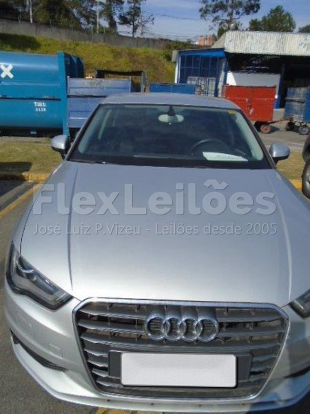 LOTE 002  Audi A3 Sedan LM 1.4 2014