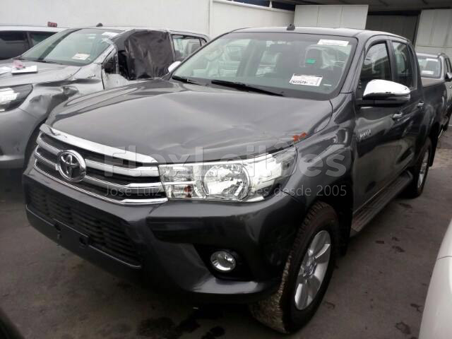 LOTE 027 Toyota Hilux 2.7 SRV 2017